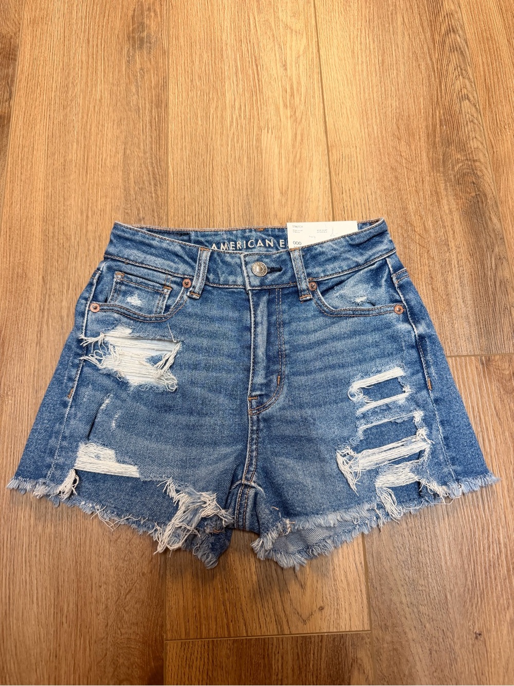 American Eagle Super High Rise Mom Shorts Distressed Frayed Denim NWT Festival